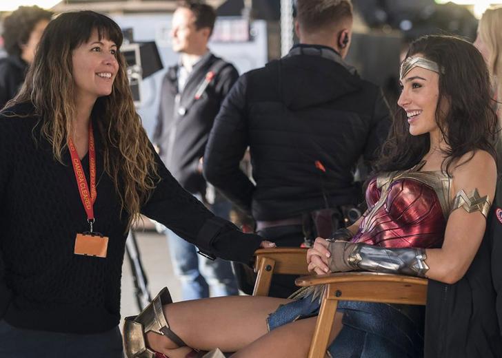 Patty-Jenkins-2021-dtf-magazine «Это была междоусобная война»: Пэтти Дженкинс рассказала о съемках «Чудо-женщины»