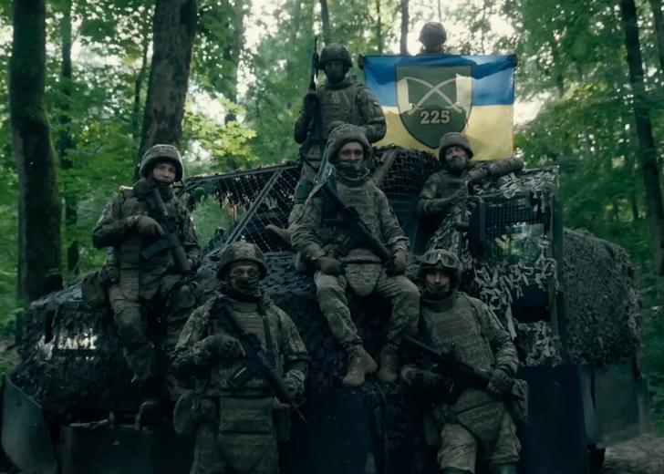 225 polk film dtf magazine Кадр з фільму про 225 окремий штурмовий полк