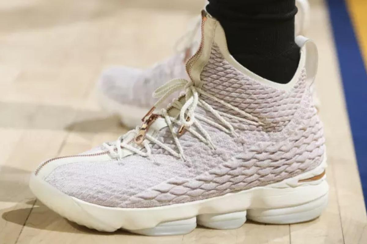lebron-james-kith-nike-lebron-performance-15-rose-gold-debut-1