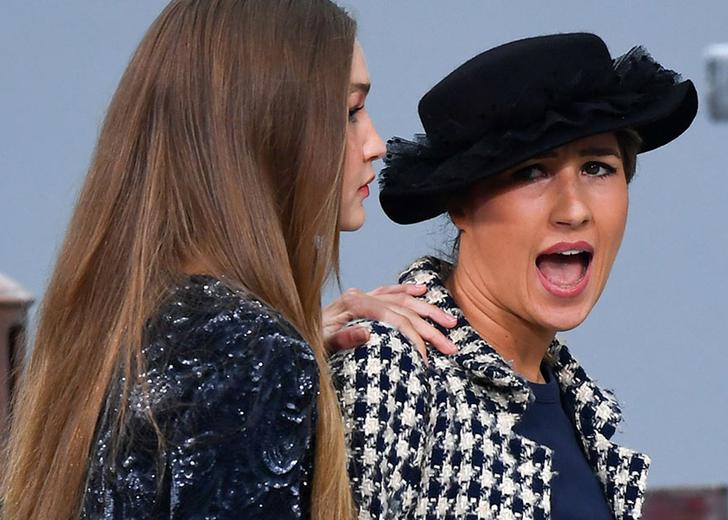 chanel-prank-dtf-magazine Пранкер вышла на подиум на показе Chanel. Ее остановила Джиджи Хадид
