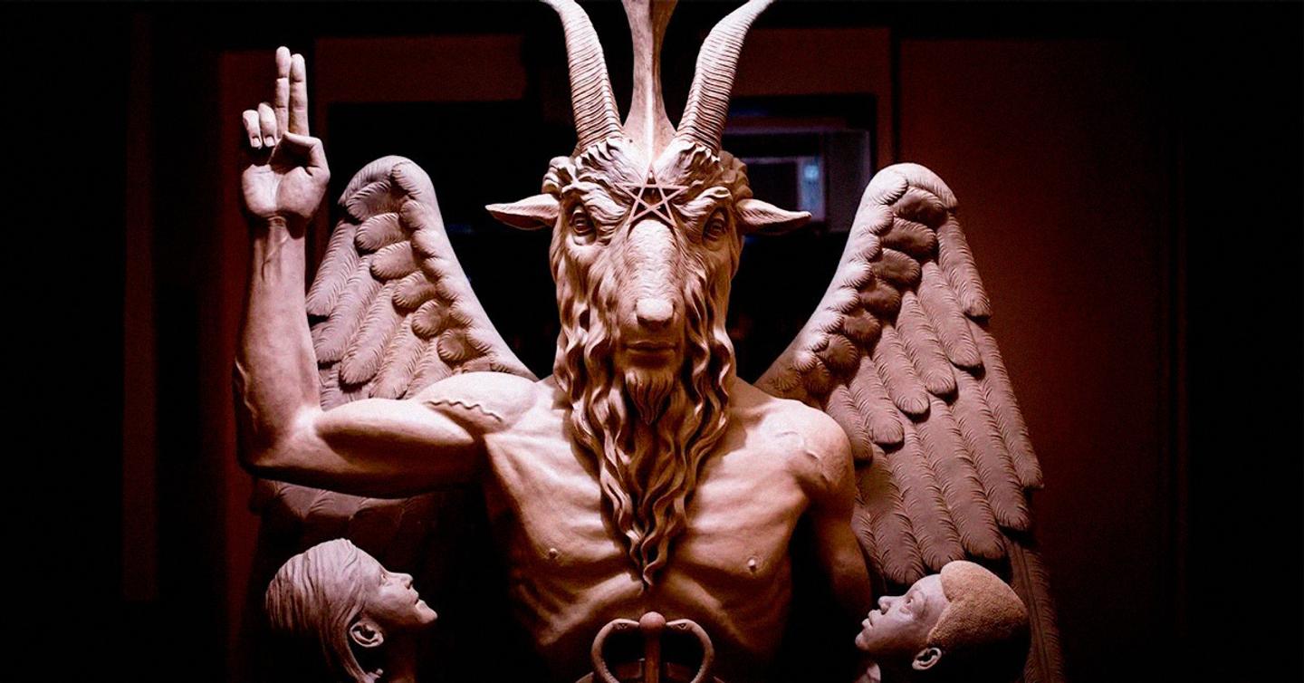 baphomet-satana-netflix-dtf-magazine-cover Сатанисты отозвали 50-миллионный иск на на Netflix