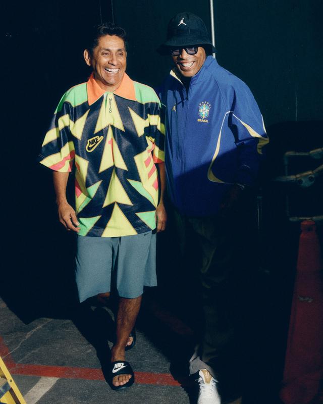 rip-the-script-jorge-campos-ronaldinho