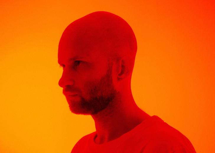 neonknight-dtf-magazine Electronic musician NEONKNIGHT has released his first album. He will present it at the Strichka festival