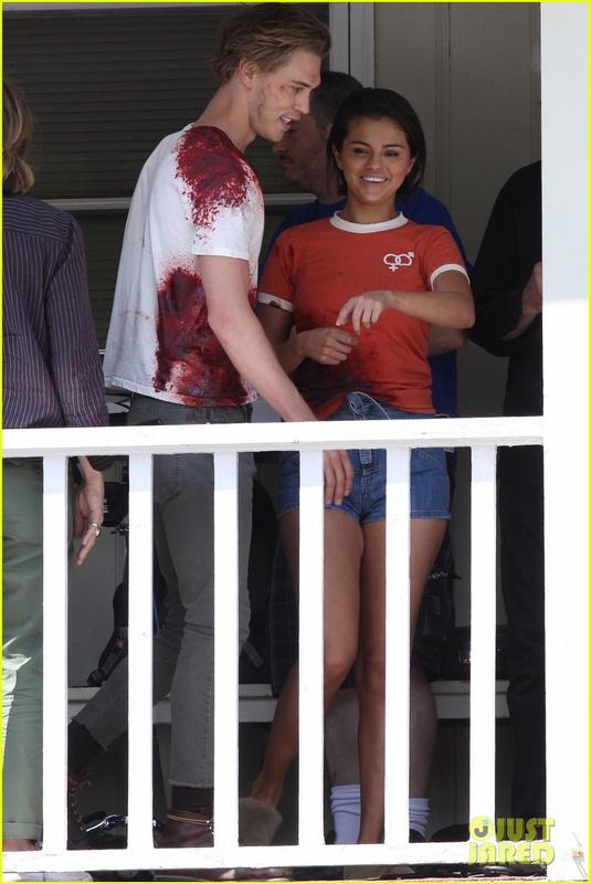 selena-gomez-austin-butler-zombie-movie-03