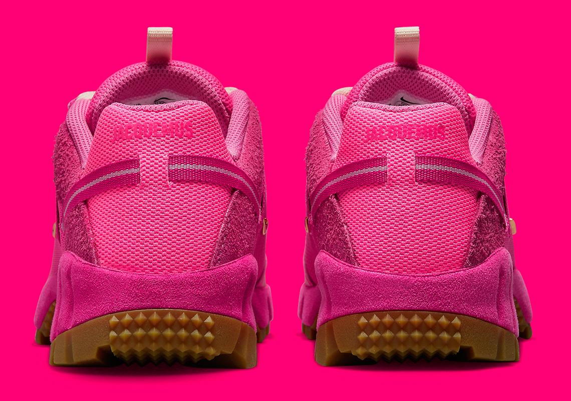 jacquemus-nike-air-humara-dtf-magazine3