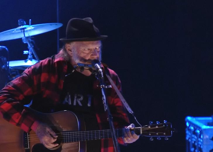 neil-young-cover-dtf-magazine Ніл Янг виступить в Україні