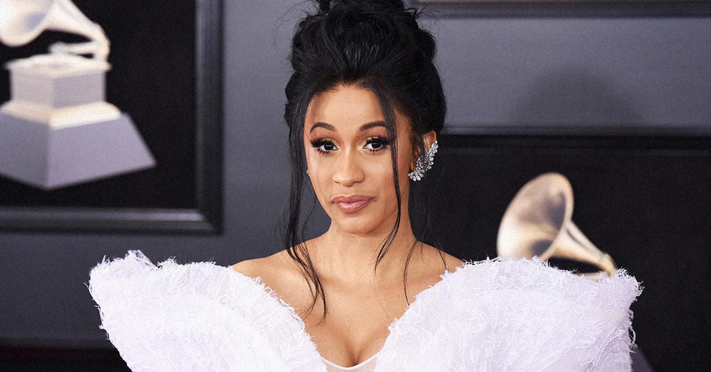V2 Cardi B назвала дату выхода дебютного альбома