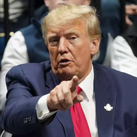 Дональд Трамп зафандрейзив 4,18 млн доларів за один день. Зокрема й завдяки продажам мерчу