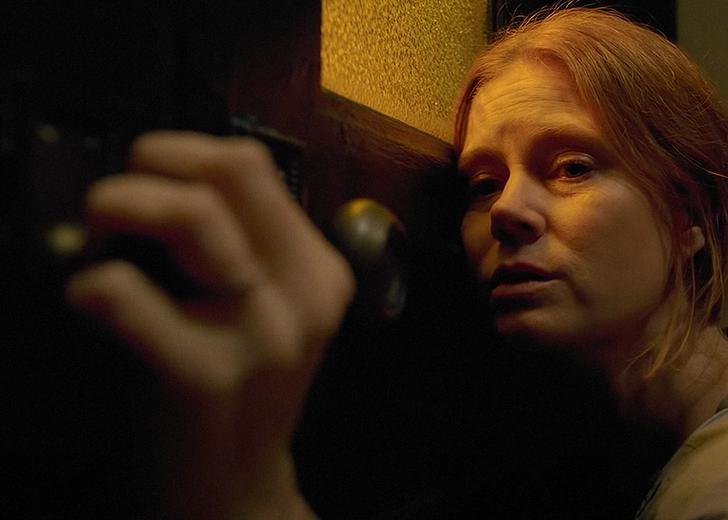 The-Woman-in-the-Window4-dtf-magazine Вышел новый трейлер фильма «Женщина в окне» с Эми Адамс и Джулианной Мур