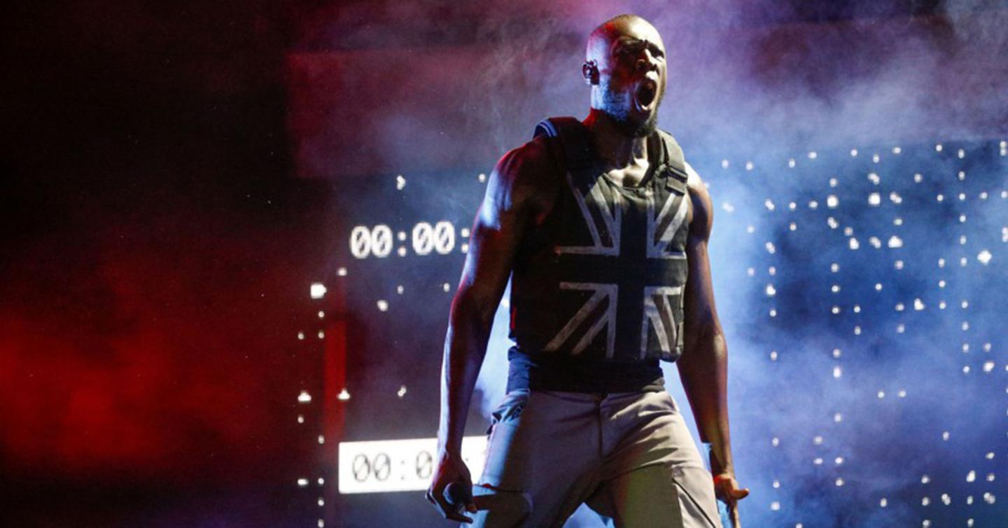 Бэнкси сделал бронежилет для выступления Stormzy на Glastonbury