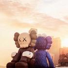 KAWS установил первую постоянную скульптуру в Китае