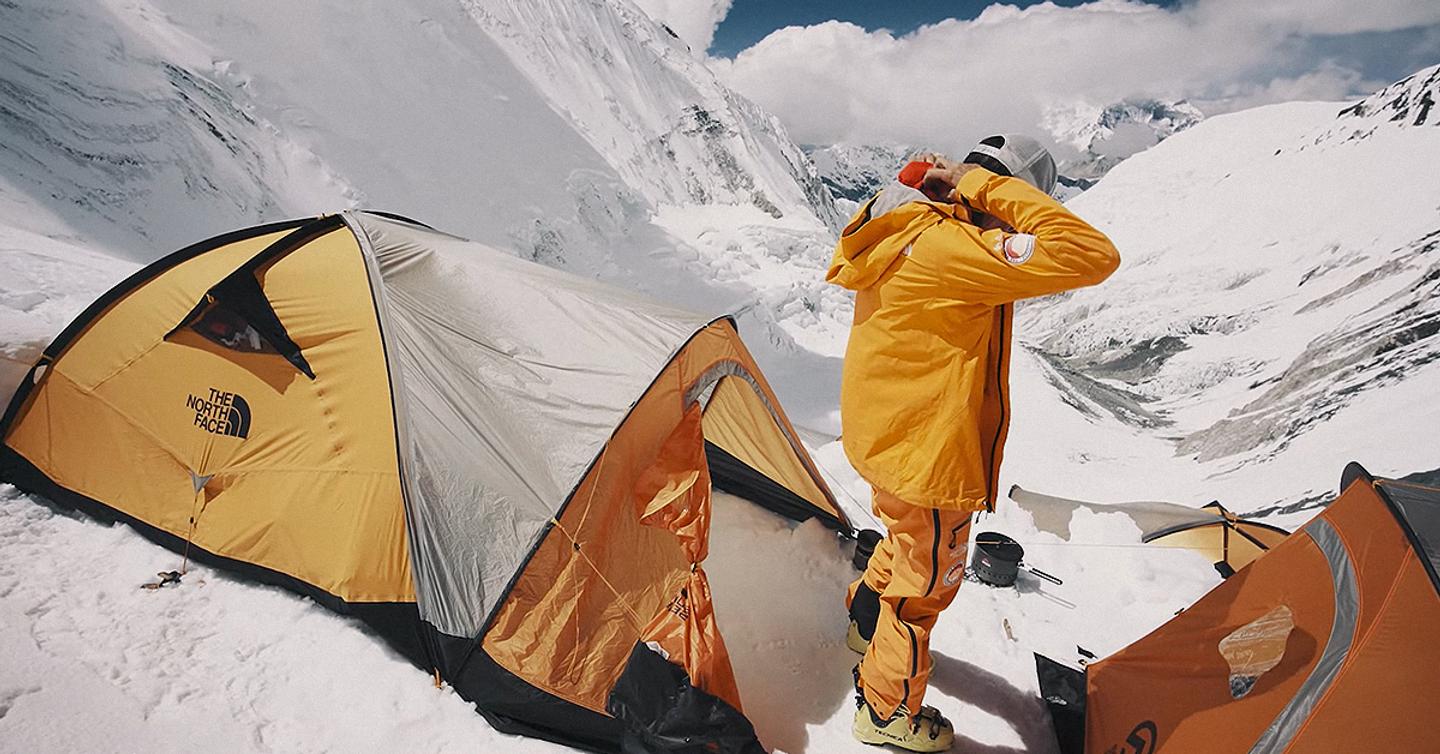 The North Face подали в суд на художника Futura. Ранее они обещали отказаться от спорного логотипа