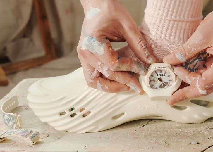 Взуття з колаборації Crocs та G-SHOCK