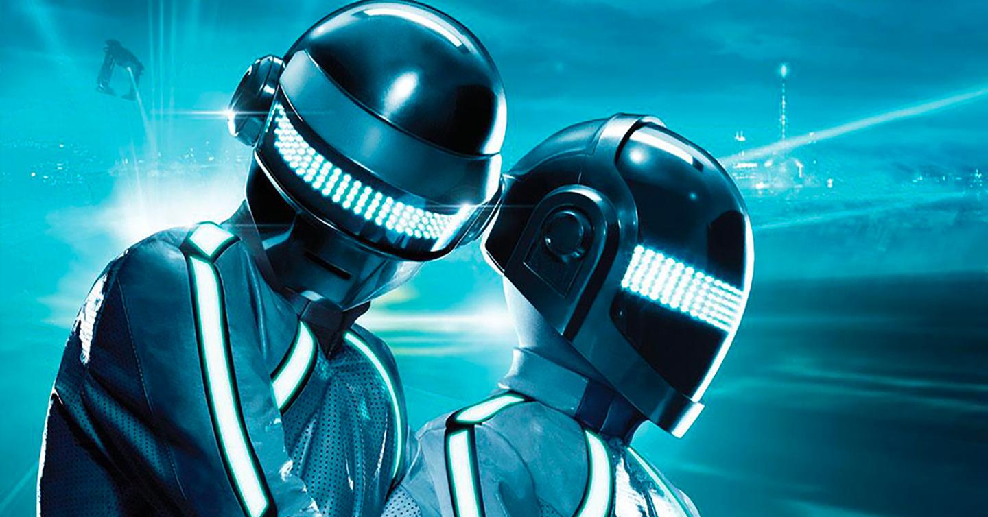 Daft Punk перевыпустили саундтрек к фильму «Трон: Наследие». Туда вошли ранее неизданные треки