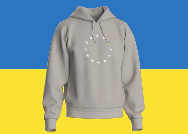 Журнал DUST та бренд SOUVENIR випустили худі, присвячений Україні