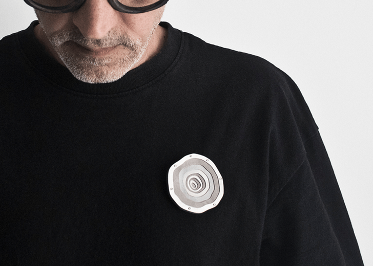 Jewellery artist Denis Music created a brooch dedicated to the Memorial Day of Babyn Yar victims