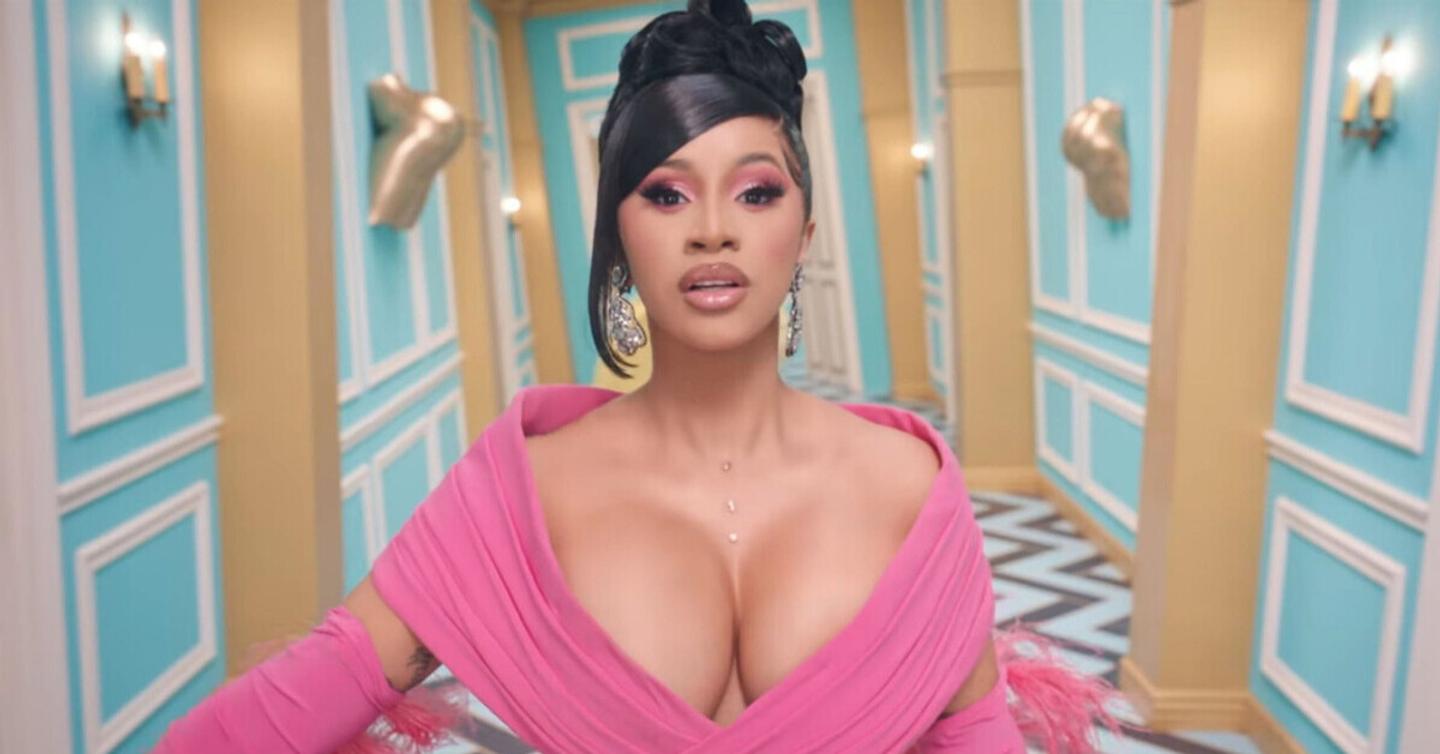 Cardi B рассказала, сколько стоят ее клипы. Самый дорогой — 1 миллион долларов
