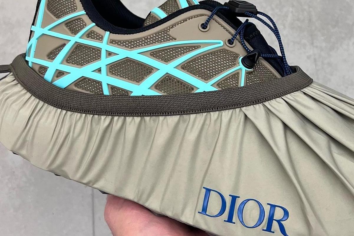 dior-b31-dtf-magazine-2