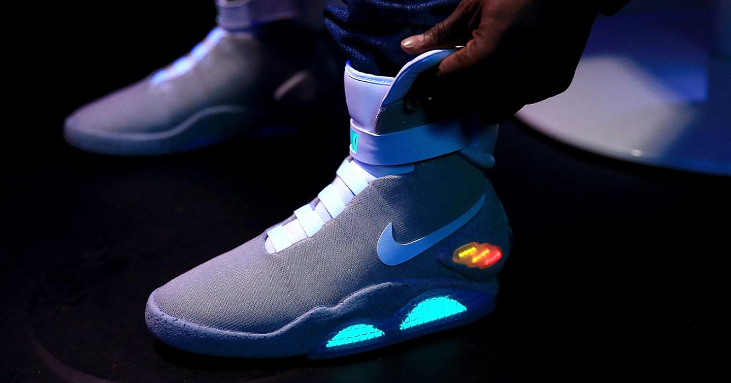 Мужчина купил склад за 75 долларов и нашел там кроссовки Nike за 10 тысяч долларов