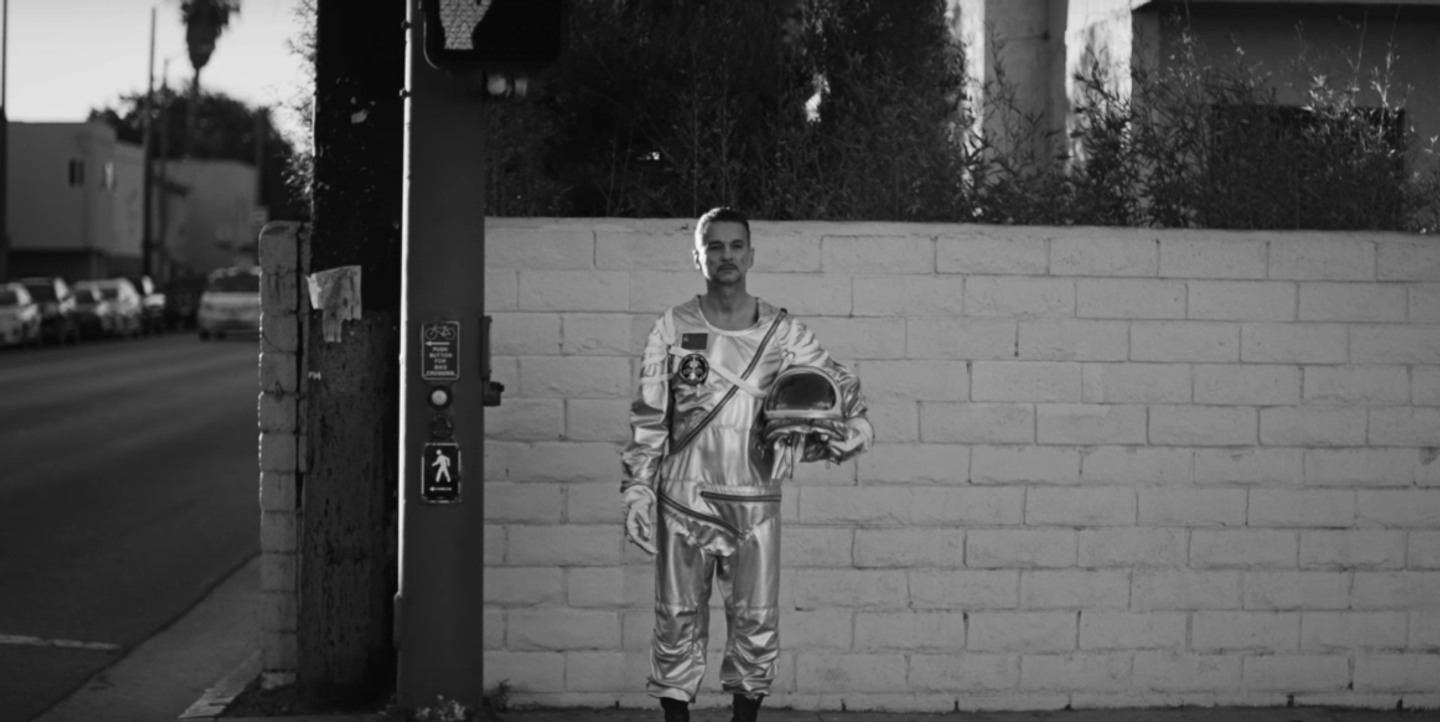 depeche_mode_visuals_cover_me_header Смотрите новый клип Depeche Mode