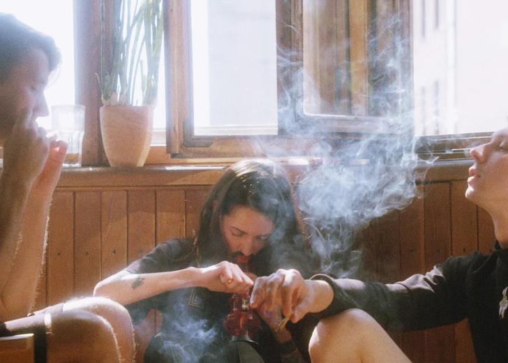 balcony-dtf-magazine 15 films to better understand Kyiv