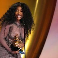 SZA на премії «Греммі-2024»