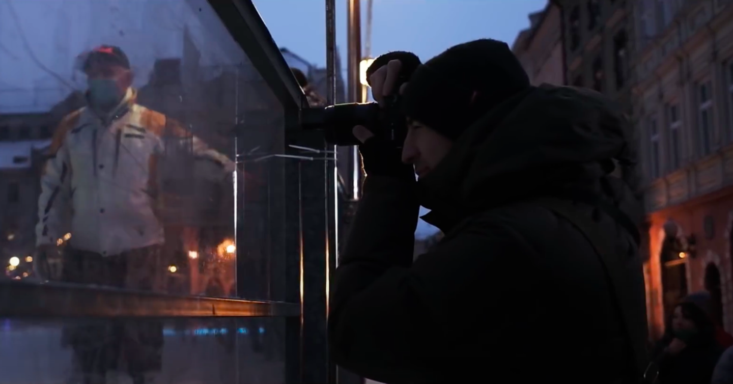 Fujifilm выпустила видео об украинском стрит-фотографе Тарасе Бычко