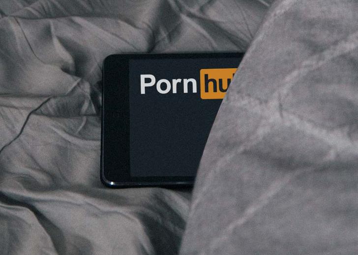 «Русские» и «БДСМ»: Что смотрели и искали украинцы на Pornhub в 2019 году
