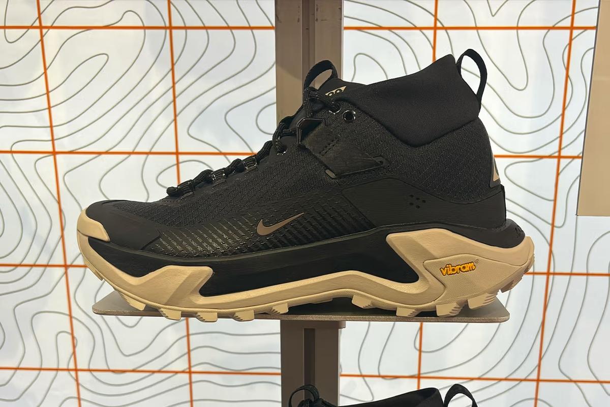 Чорні Nike ACG Zegama Hike